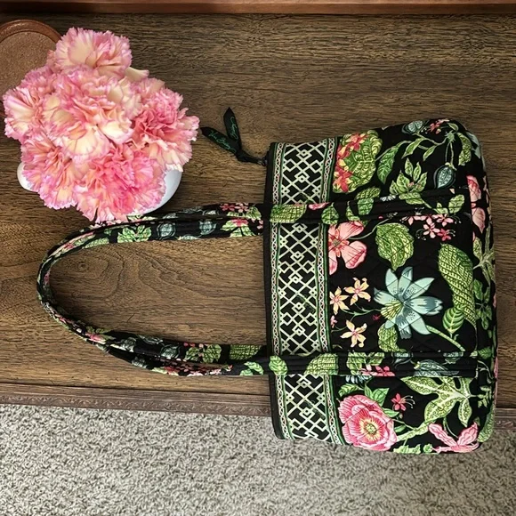 Vera Bradley Purse Black Quilt Fabric Floral Print Shoulder Bag Green Pink Blue - Picture 9 of 14